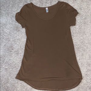 SOLD. Lularoe Classic tee XS